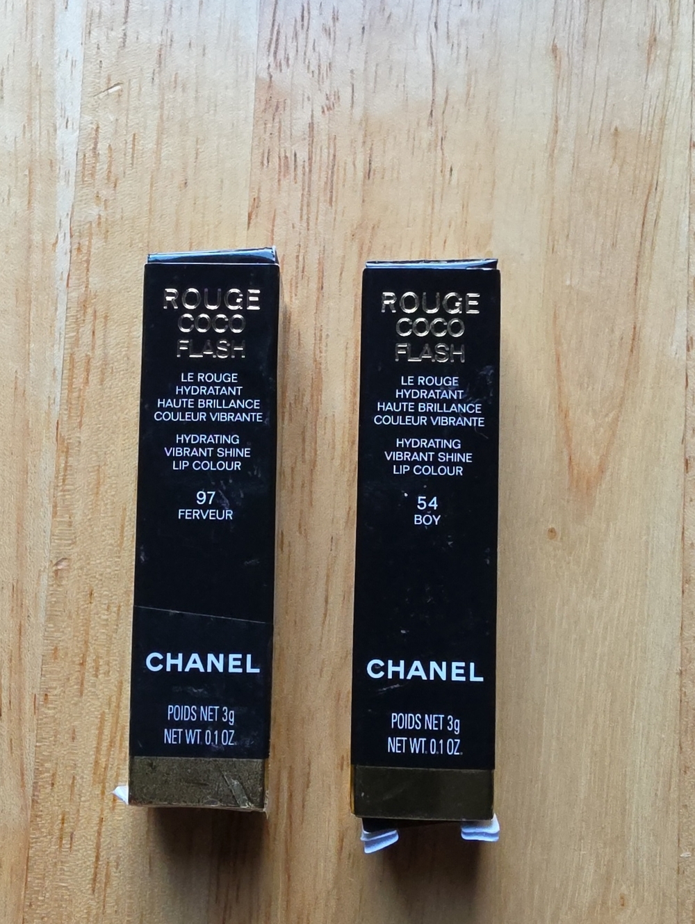 TWO ROUGE COCO FLASH LIPSTICKS